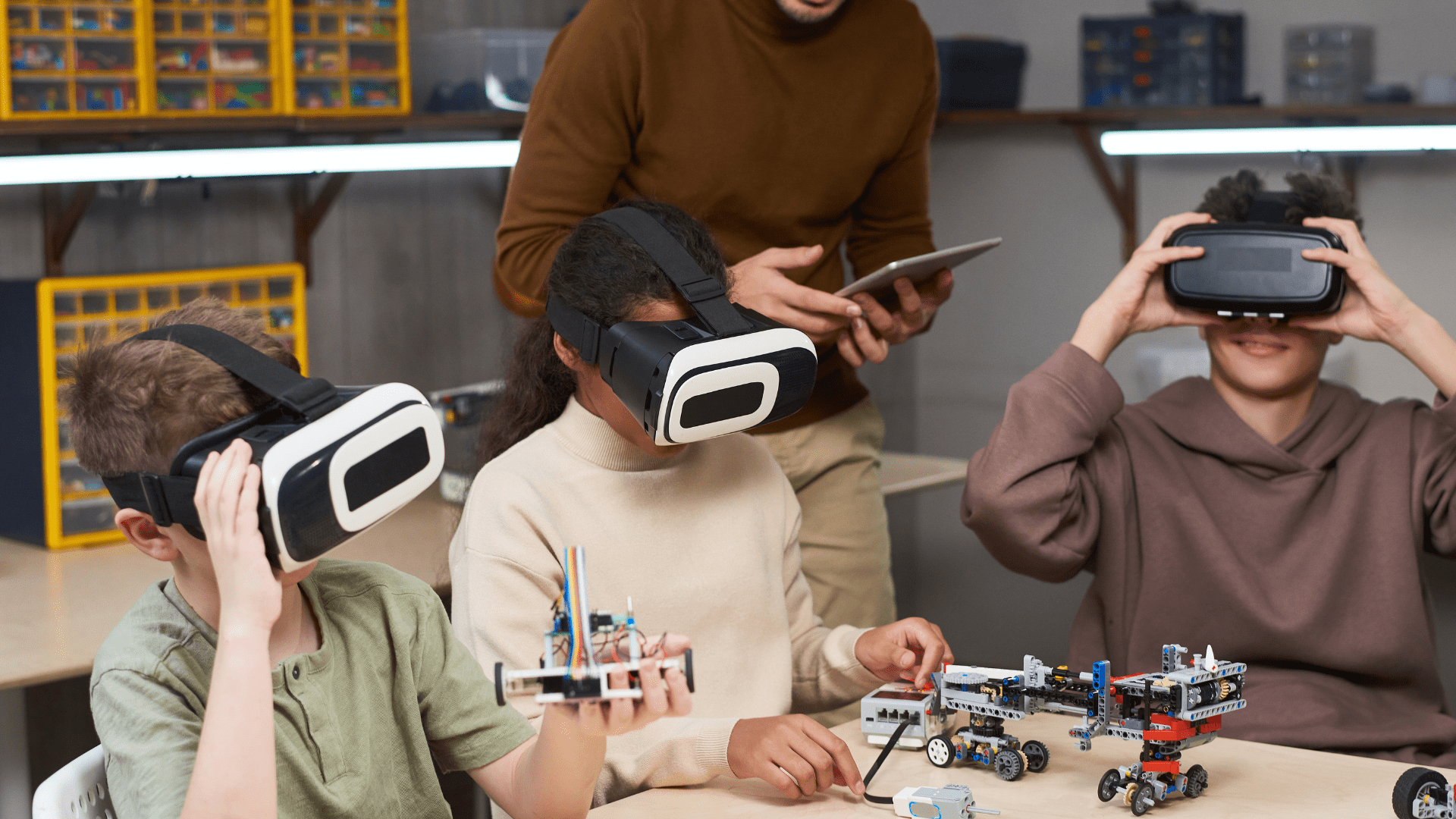 Belajar Cara Baru: Bagaimana AR & VR Mengubah Wajah Pendidikan di Malaysia